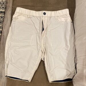 Howe Reversible Beige/Navy Shorts
